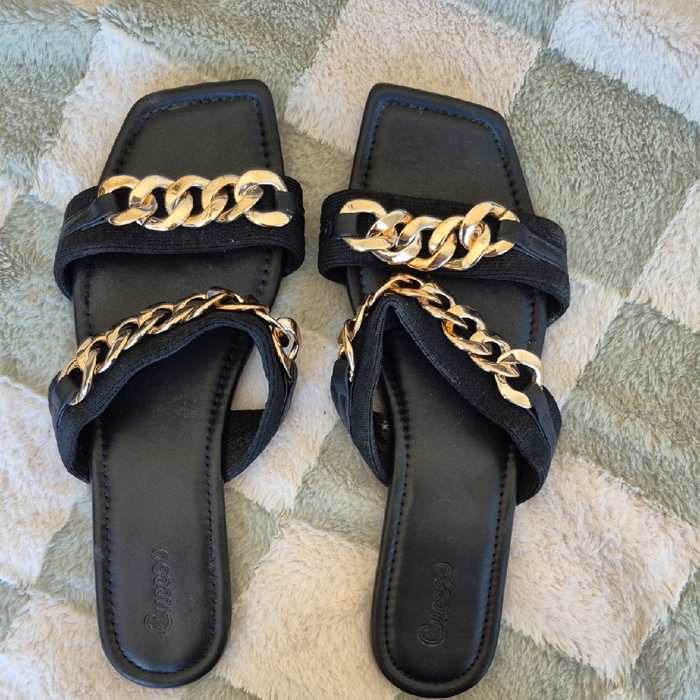 Chic Black and Gold Chain Sandals